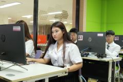 25690714-training-018