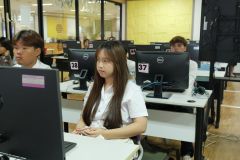 25690714-training-021