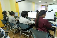 25690715-training-012