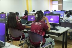 25690715-training-022