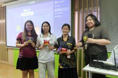 25690715-training-023