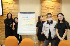 25681216-or-review-031