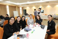 25681216-or-review-036