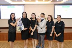 25681216-or-review-041