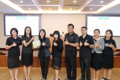 25681216-or-review-043