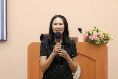 25681216-or-review-045