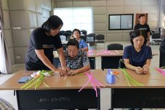 25690817-lifelong-120
