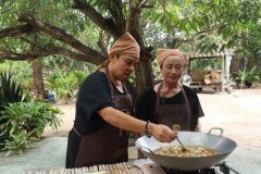 25690318-curriculum-032