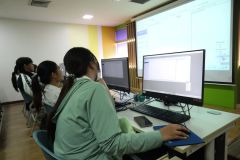 25690219-training-020