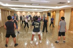 25690421-happyhealt-003