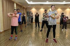 25690421-happyhealt-009