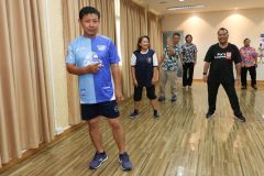 25690421-happyhealt-012