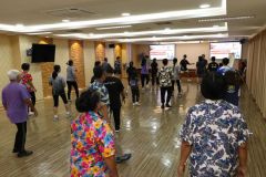 25690421-happyhealt-016