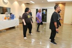 25690421-happyhealt-018