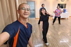 25690421-happyhealt-020