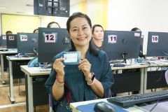 25690721-ai-033