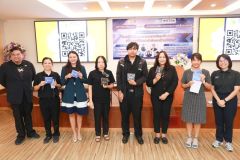 25690223-digital-056