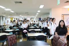 25690723-visit-022