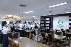 25690723-visit-028