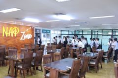 25690723-visit-036