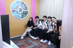 25690723-visit-054