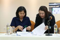 25690525-greenlibrary-052