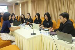 25690525-greenlibrary-107