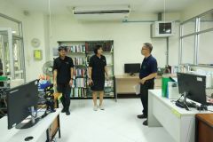 25690525-greenlibrary-142