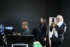 25690526-aun-qa-009