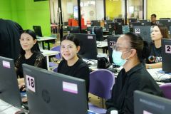 25690626-training-018