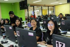 25690626-training-047