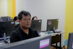 25690827-training-40