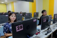 25690827-training-42