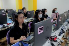 25690827-training-44