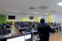25690827-training-50