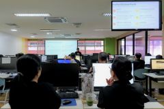 25690827-training-57
