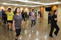 25690428-happyhealt-004